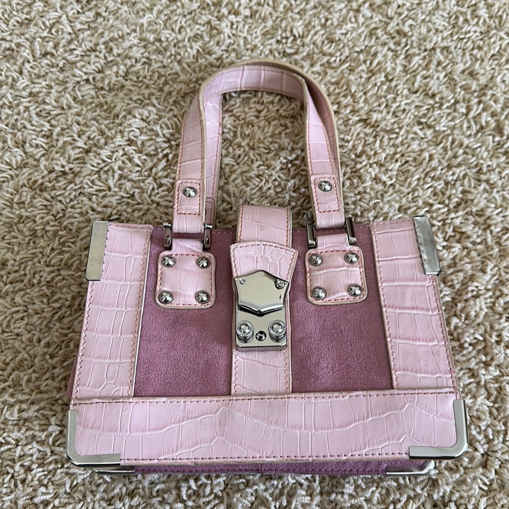 Small pink purse with buckle
